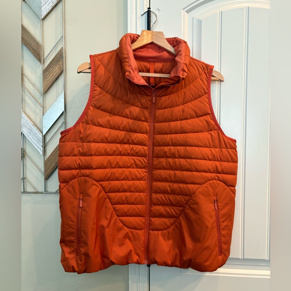 Almost New Orange Lululemon Athletica Light-Weight Relaxed-Fit Down Vest Size 10